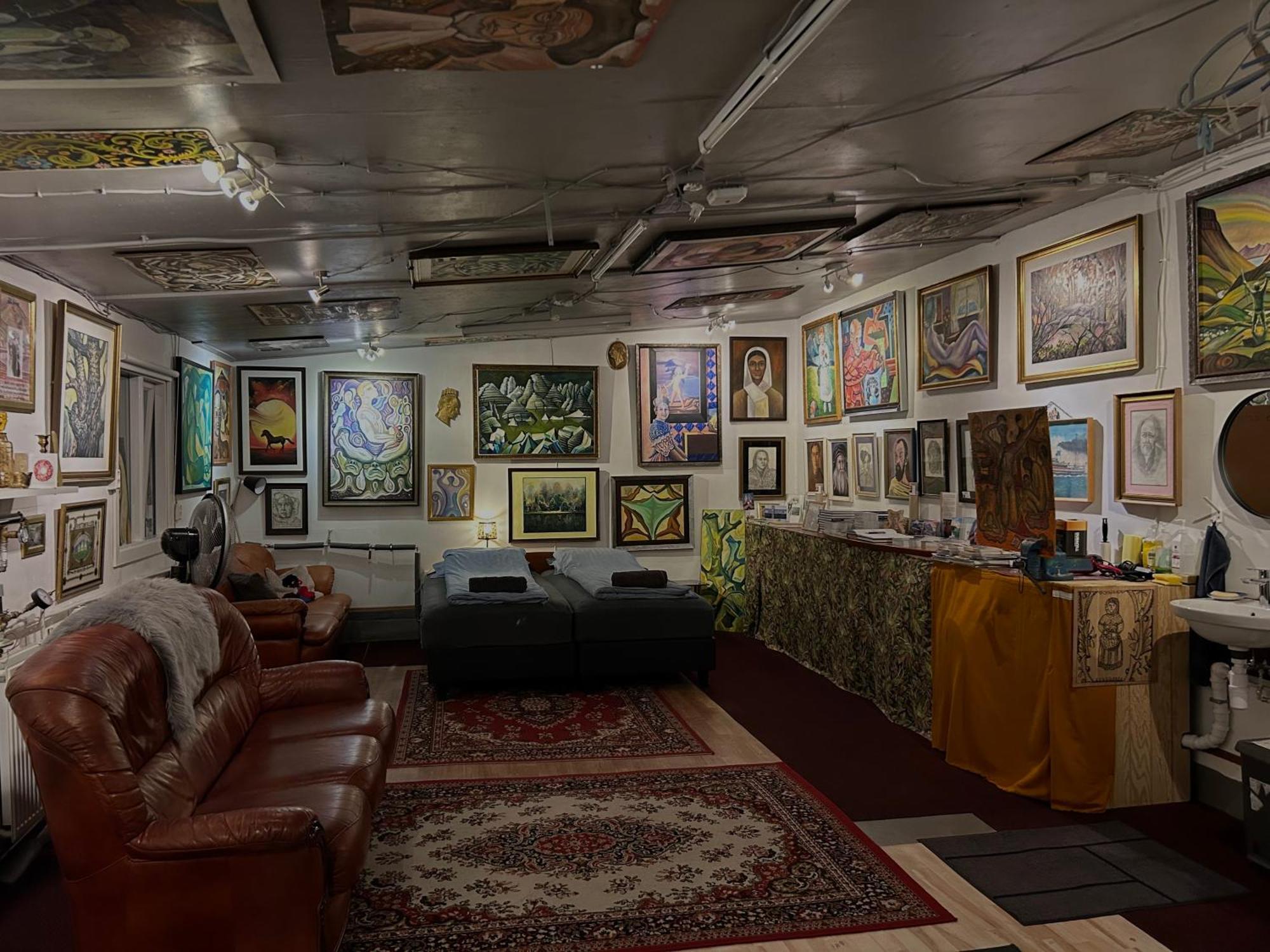 Brimarsbrú sleep inn-art Gallery Njarthvik Eksteriør bilde